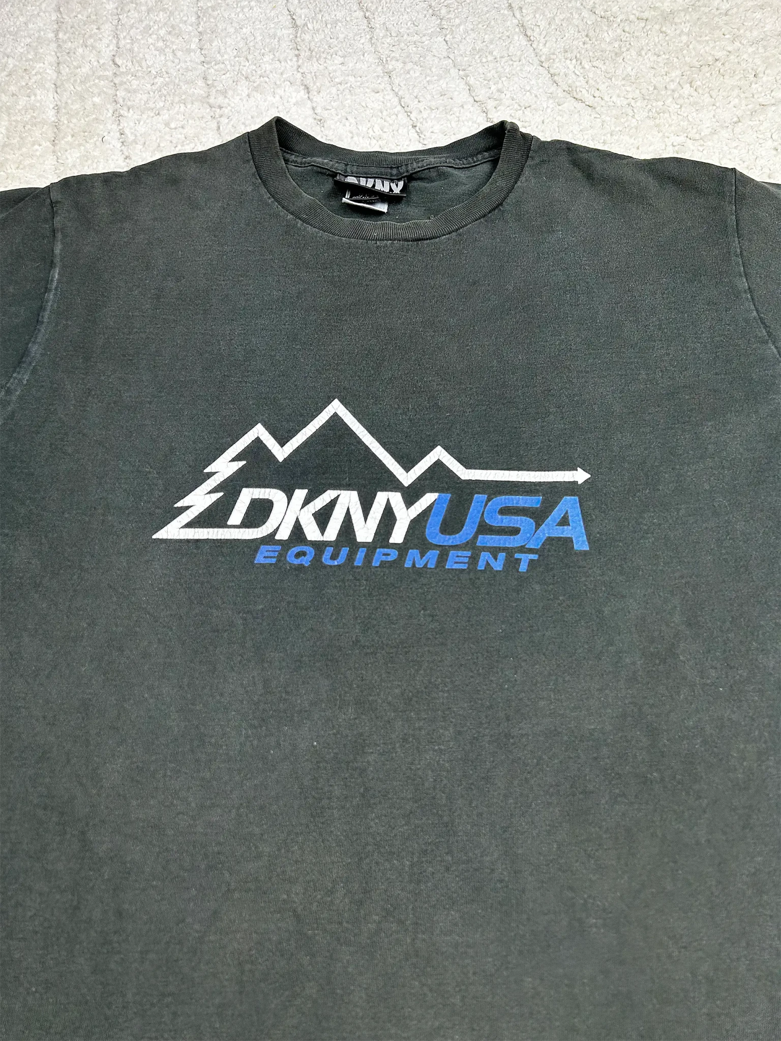 Vintage DKNY T-Shirt Made in USA L - Thriftanova - 