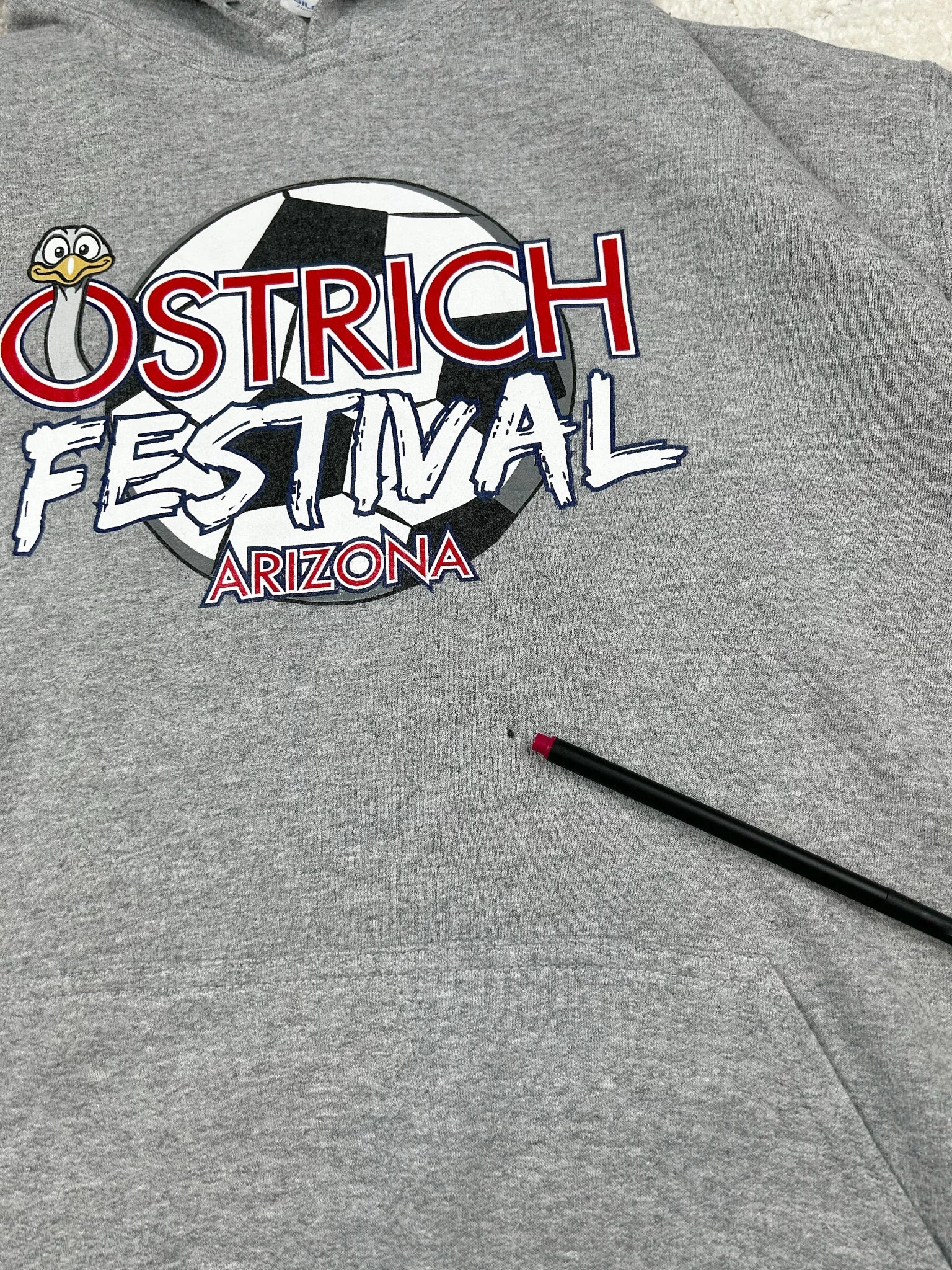 Vintage Gildan Ostrich Hoodie XL - Thriftanova - 